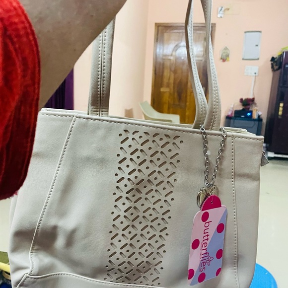 Brand new butterflies bag - Picture 7 of 13